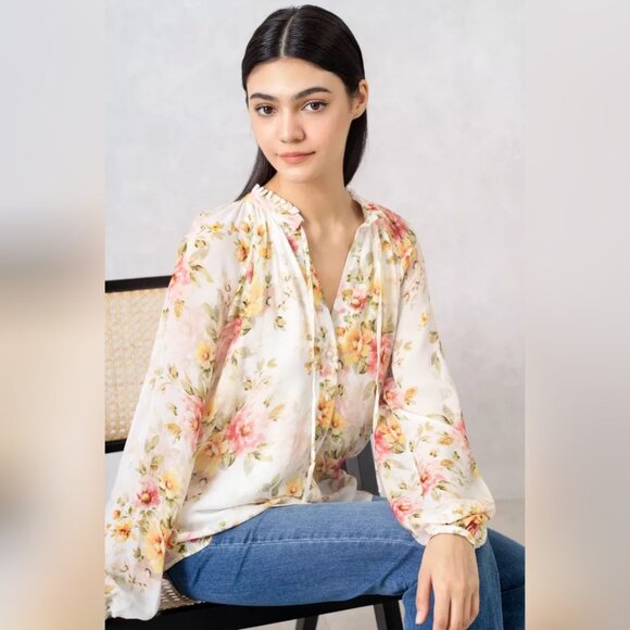 Floral Button-Down Blouse – Breezy & Versatile - Picture 3 of 3